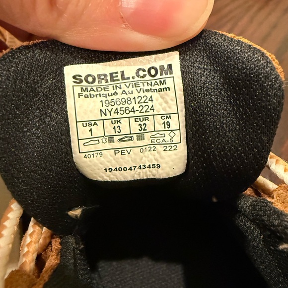 Sorel Out N About Youth - Size 1 - Picture 7 of 7